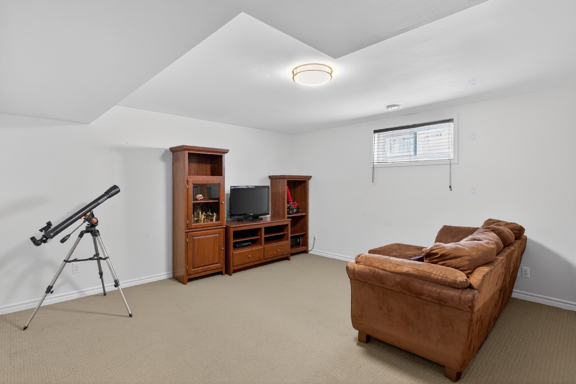 









671


Av. du Cheval-Blanc

,
Gatineau (Gatineau),




QC
J8R3M2

