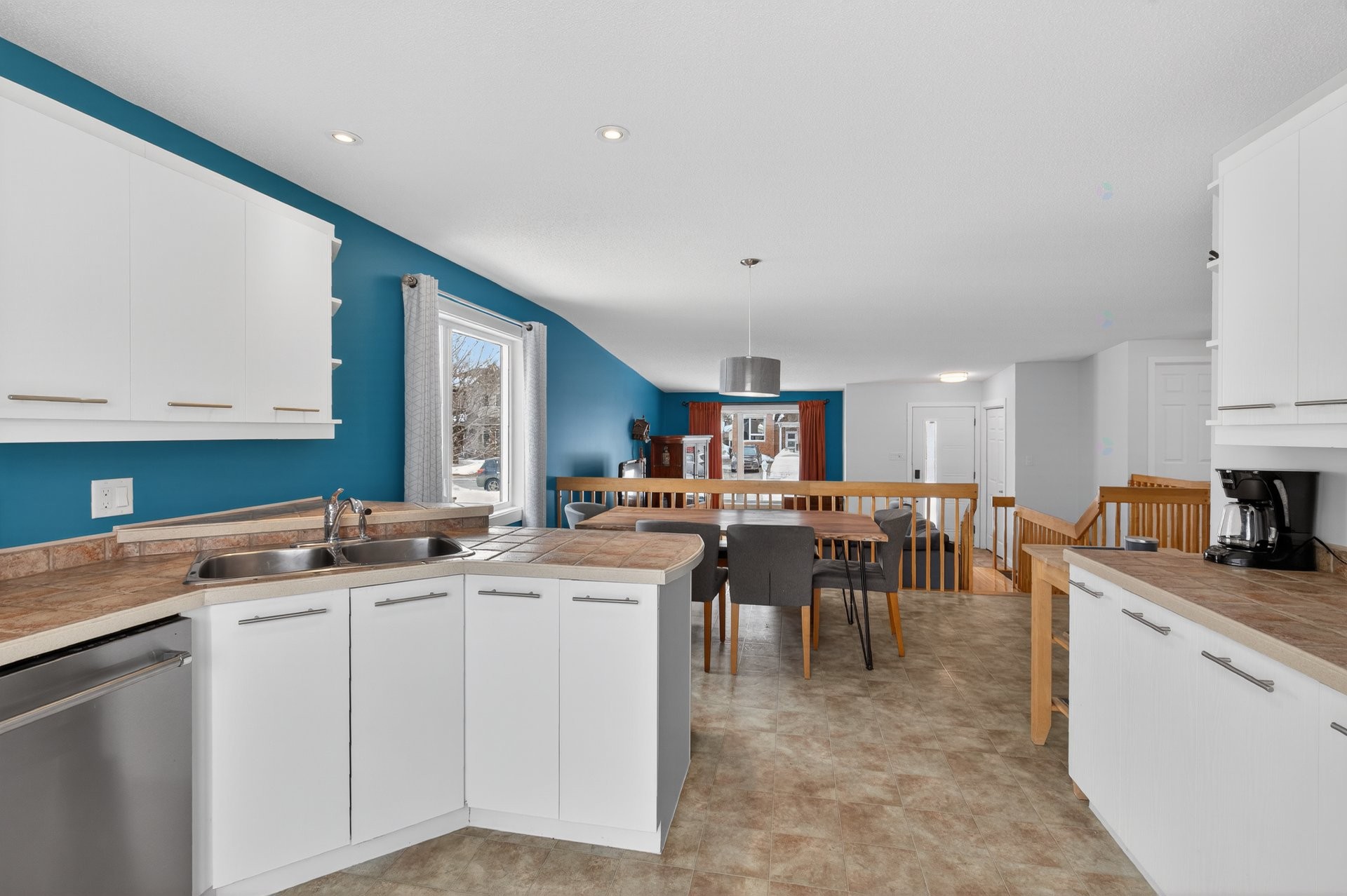 









671


Av. du Cheval-Blanc

,
Gatineau (Gatineau),




QC
J8R3M2

