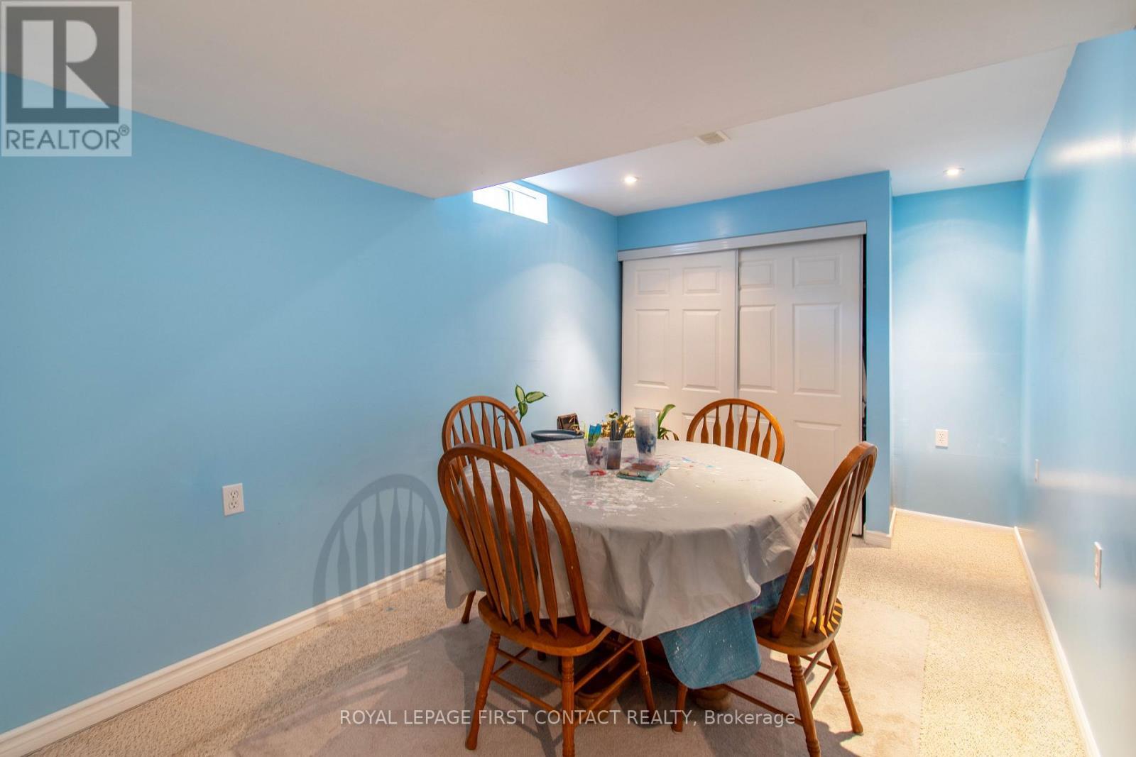 












249 ESTHER DRIVE

,
Barrie,




Ontario
L4N0G3

