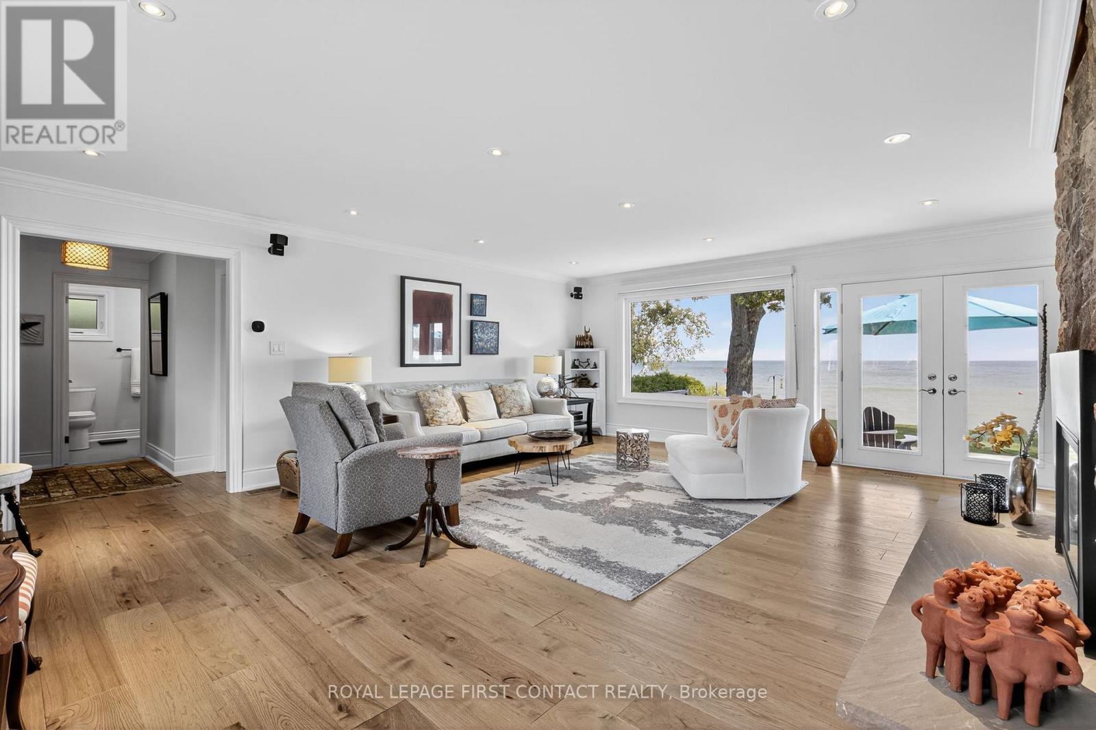 












73 PARKSIDE DRIVE

,
Oro-Medonte,




Ontario
L0L1T0

