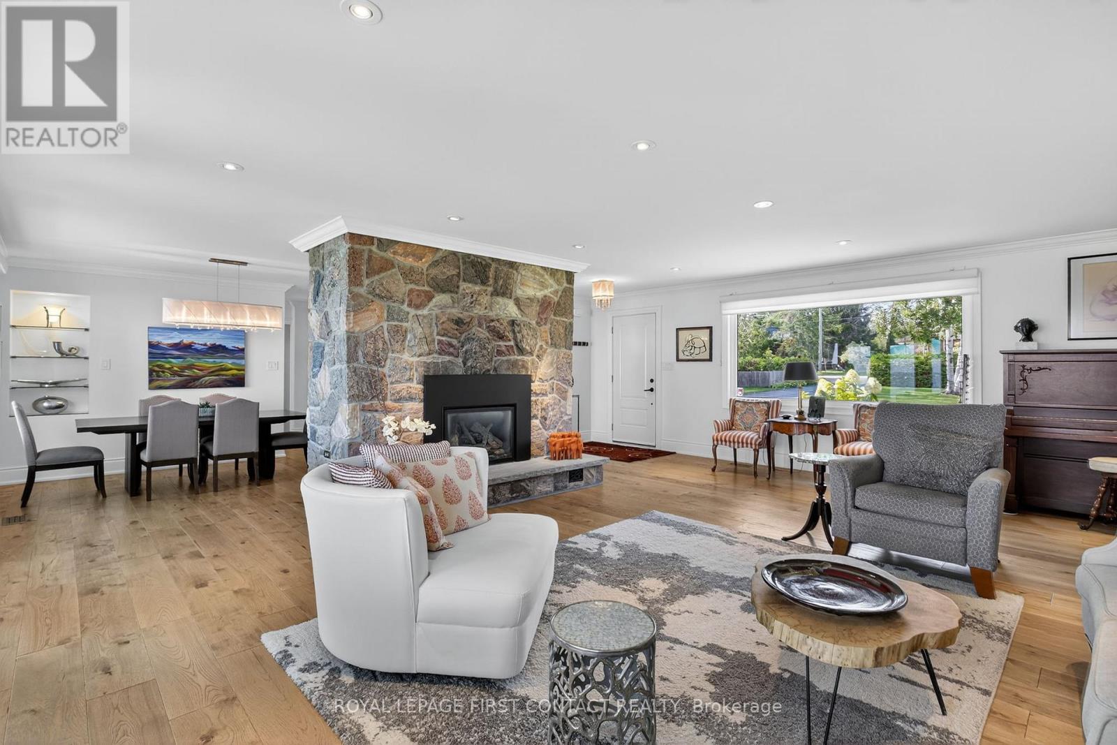 












73 PARKSIDE DRIVE

,
Oro-Medonte,




Ontario
L0L1T0

