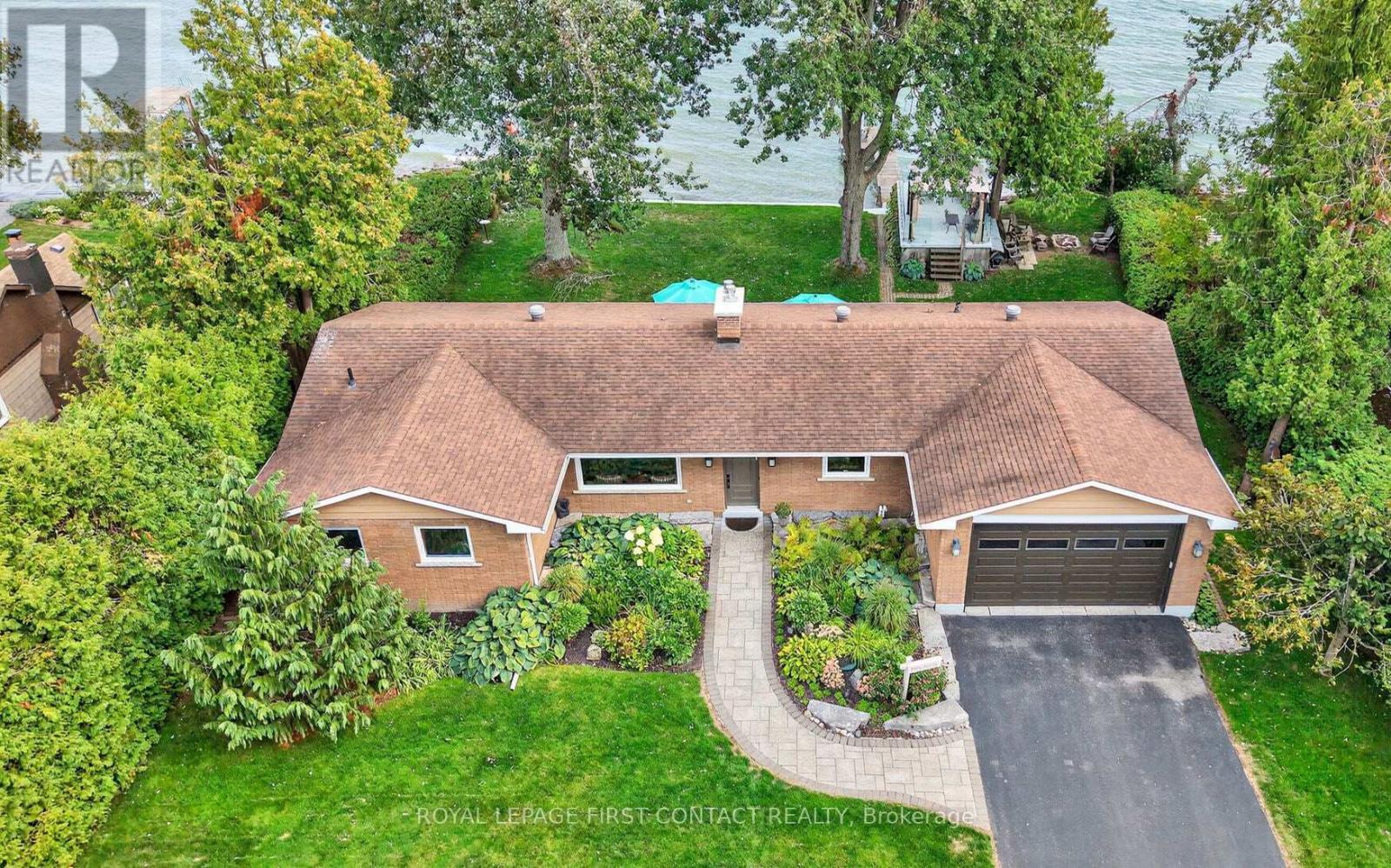 












73 PARKSIDE DRIVE

,
Oro-Medonte,




Ontario
L0L1T0

