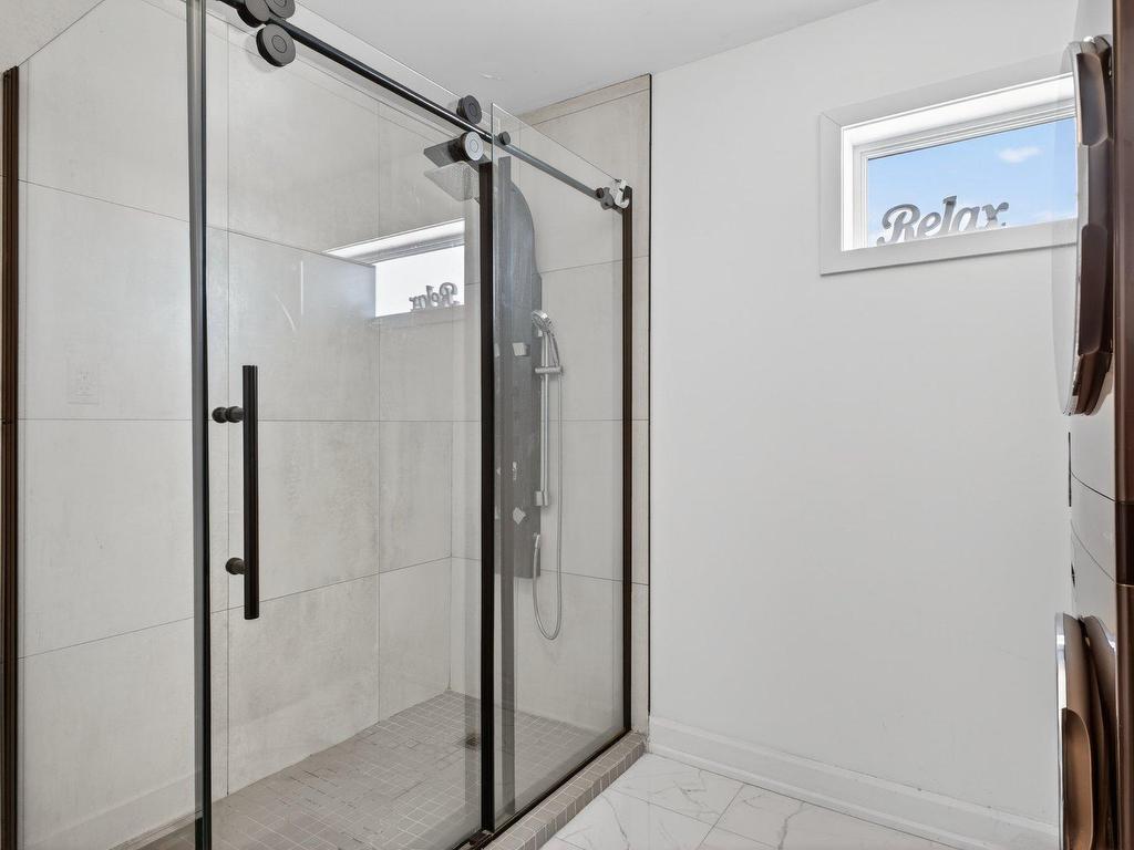 









3139Z


Rue Frégault

,
Chomedey (Laval),




QC
H7T0C6

