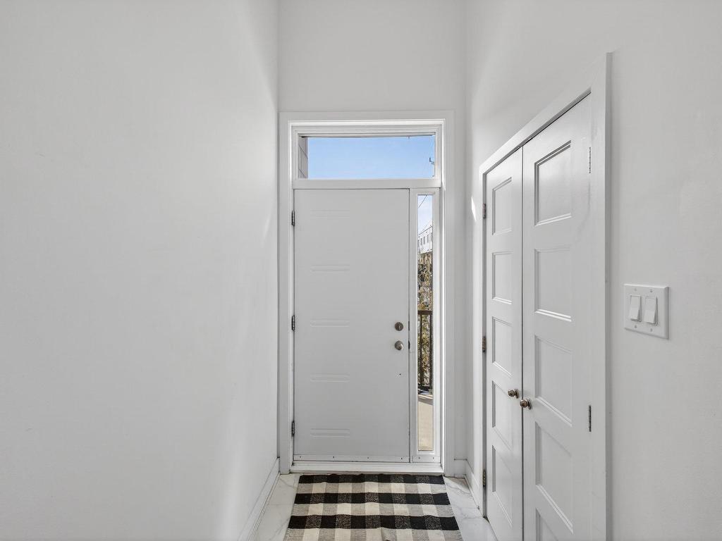 









3139Z


Rue Frégault

,
Chomedey (Laval),




QC
H7T0C6

