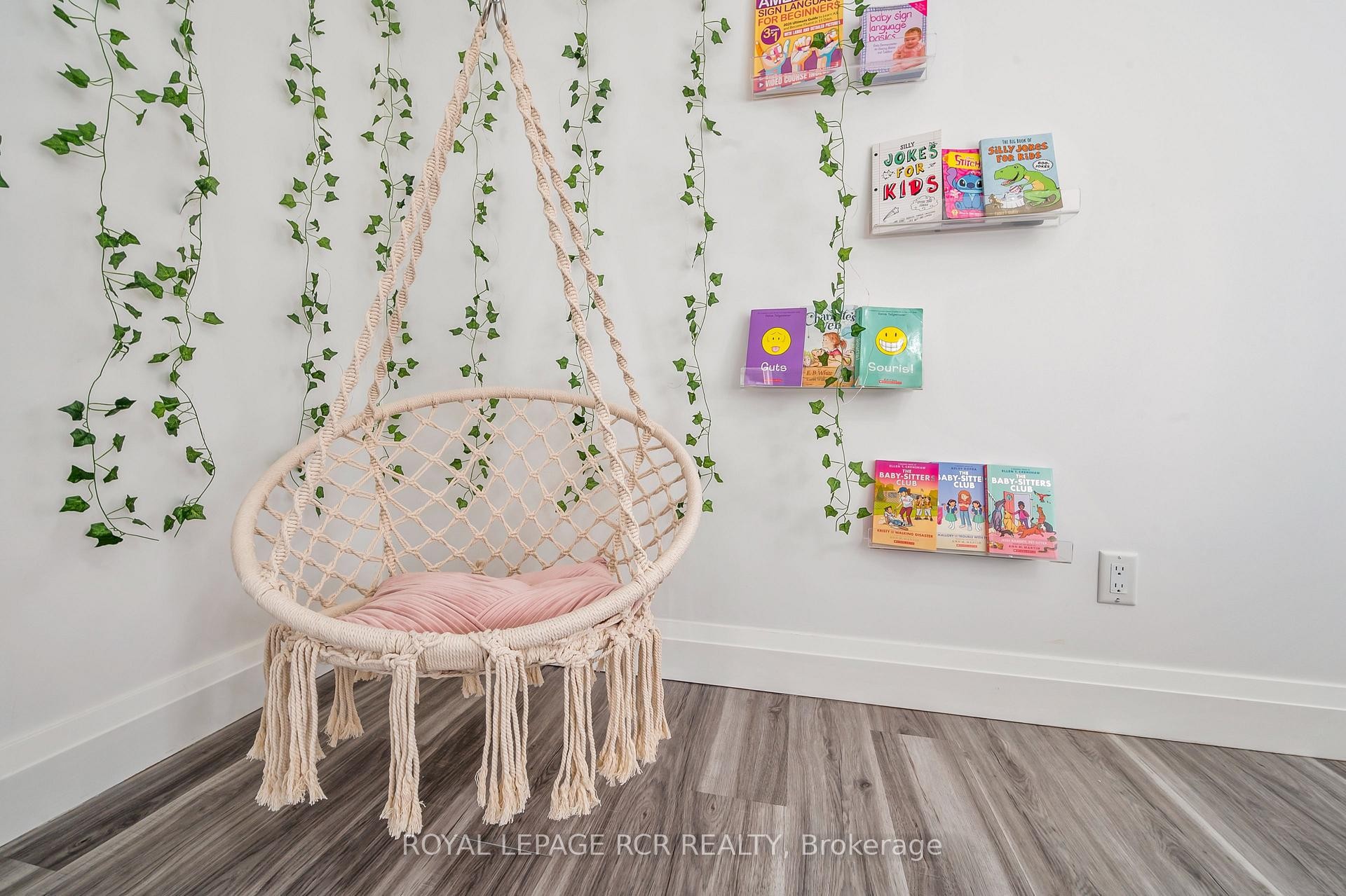 









7


Paisley

Way,
Orangeville,




ON
L9W 6Z5

