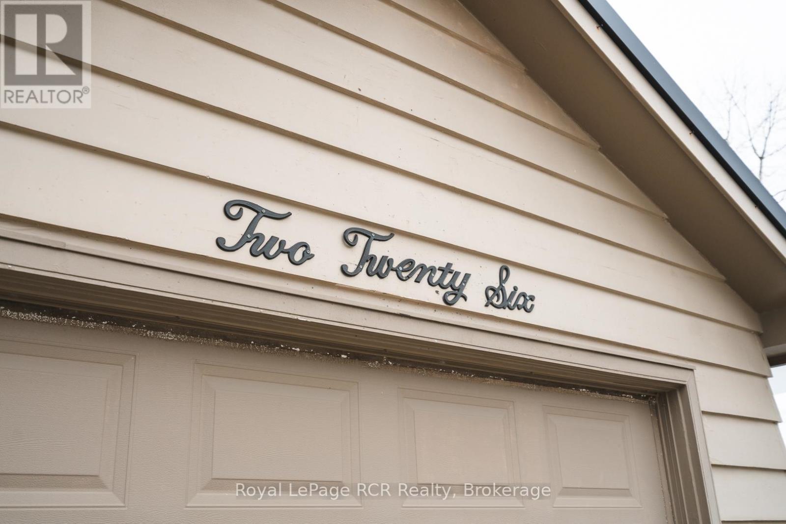 












226 BIRMINGHAM STREET W

,
Wellington North (Mount Forest),




Ontario
N0G2L1

