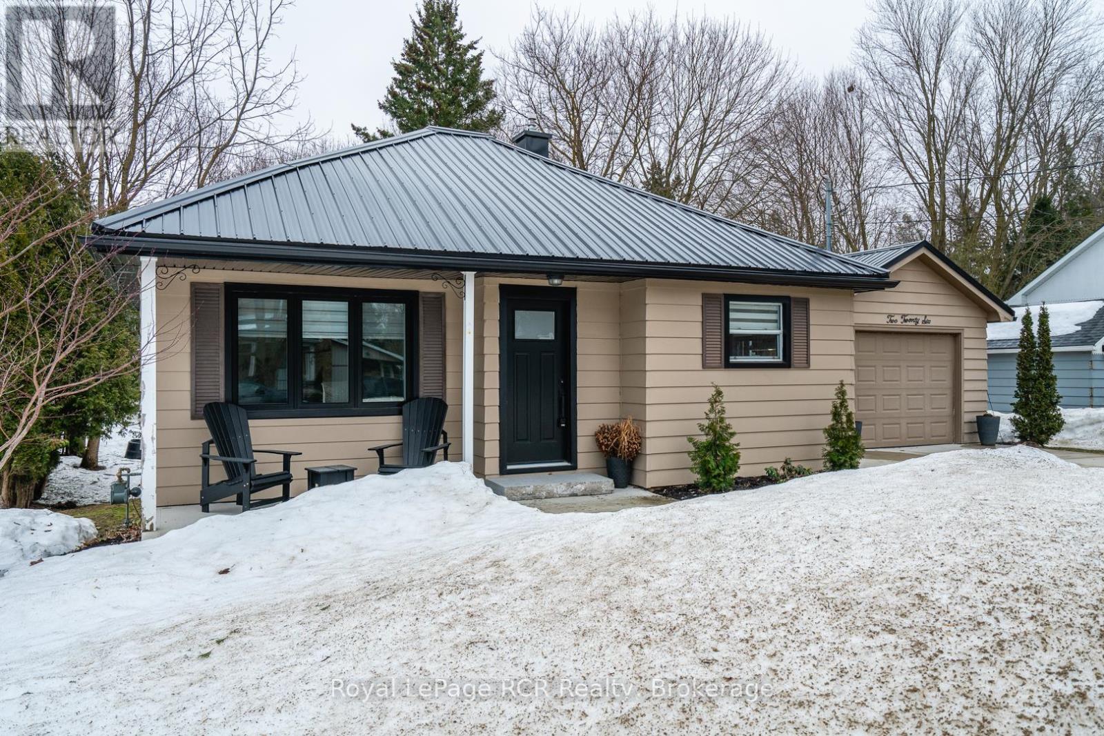 












226 BIRMINGHAM STREET W

,
Wellington North (Mount Forest),




Ontario
N0G2L1

