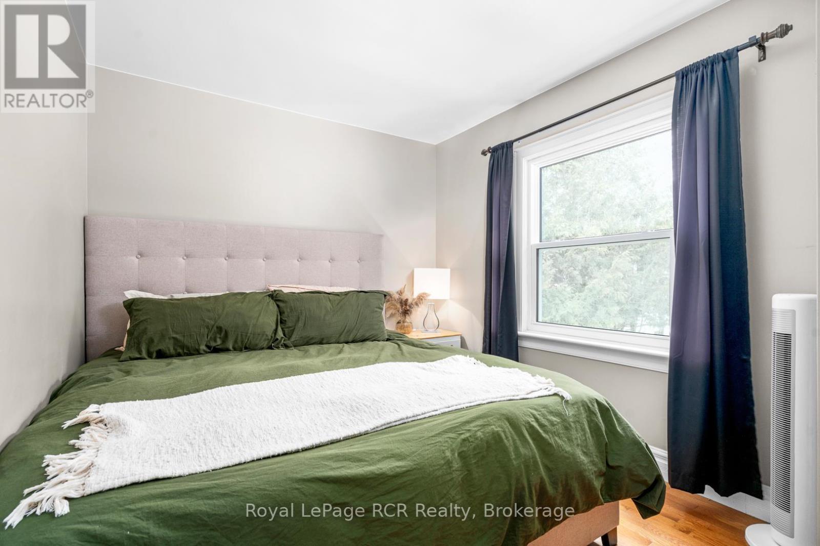 












226 BIRMINGHAM STREET W

,
Wellington North (Mount Forest),




Ontario
N0G2L1

