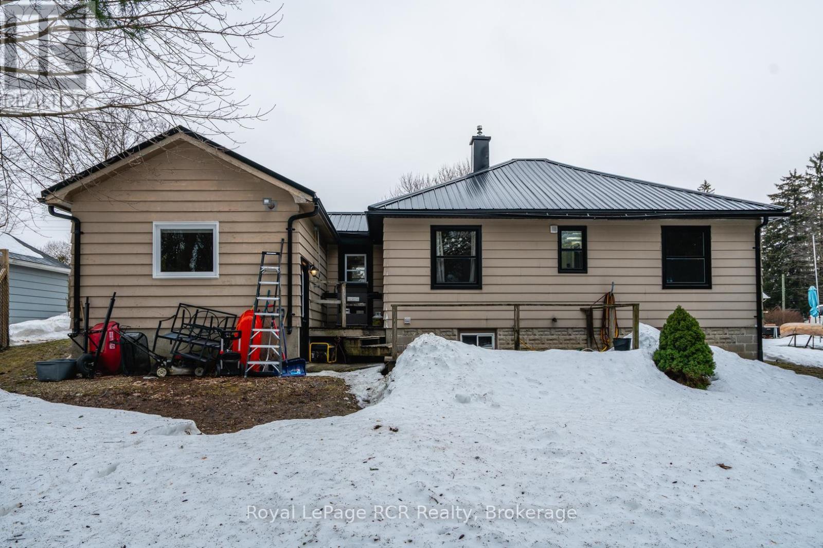 












226 BIRMINGHAM STREET W

,
Wellington North (Mount Forest),




Ontario
N0G2L1

