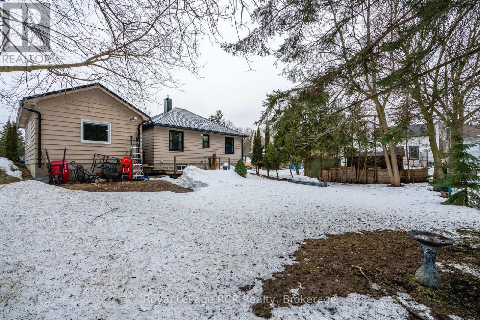 












226 BIRMINGHAM STREET W

,
Wellington North (Mount Forest),




Ontario
N0G2L1

