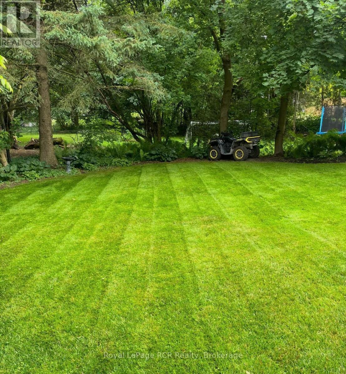 












226 BIRMINGHAM STREET W

,
Wellington North (Mount Forest),




Ontario
N0G2L1

