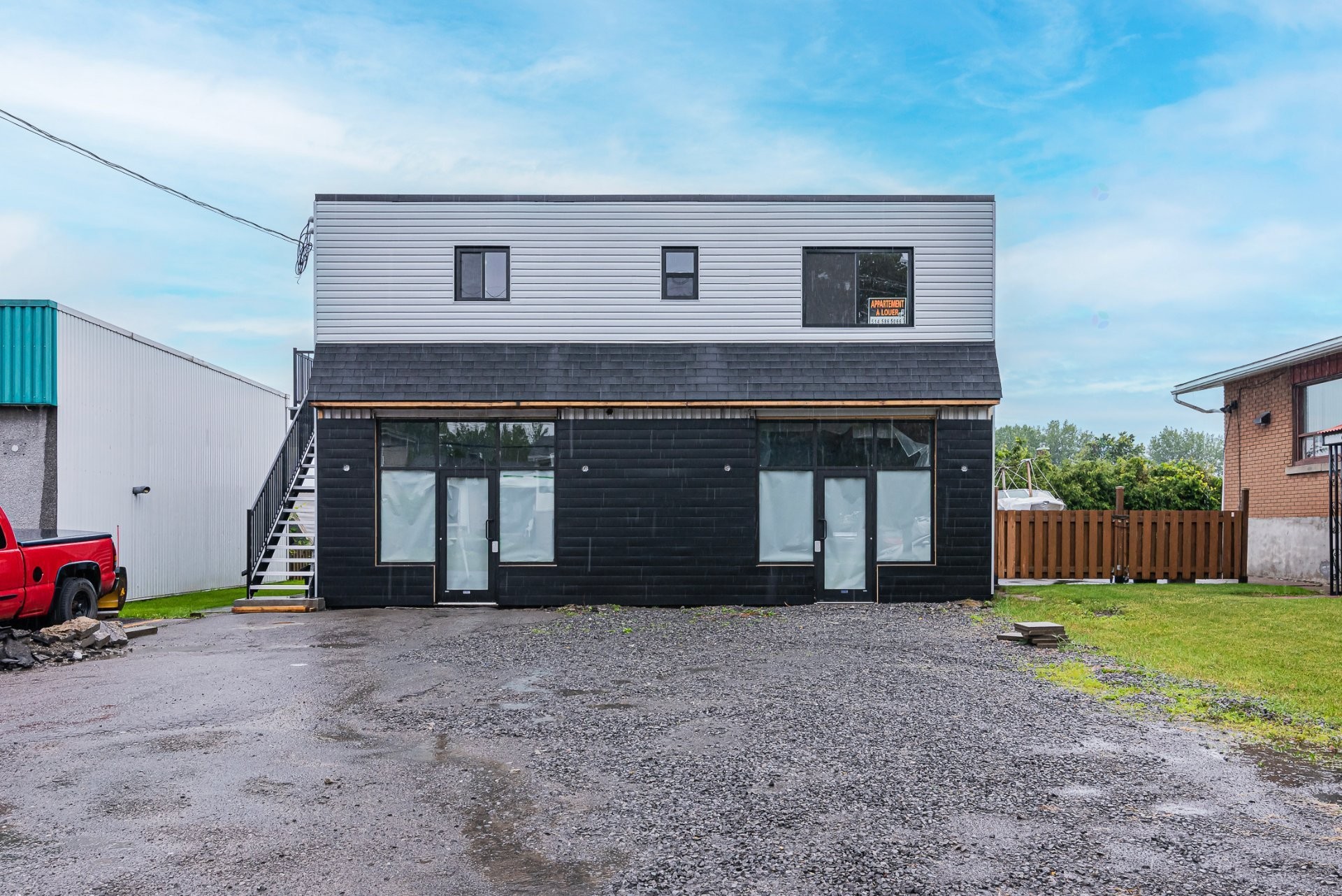 









932


Mtée Champagne

,
Laval (Sainte-Dorothée),




QC
H7X3V4

