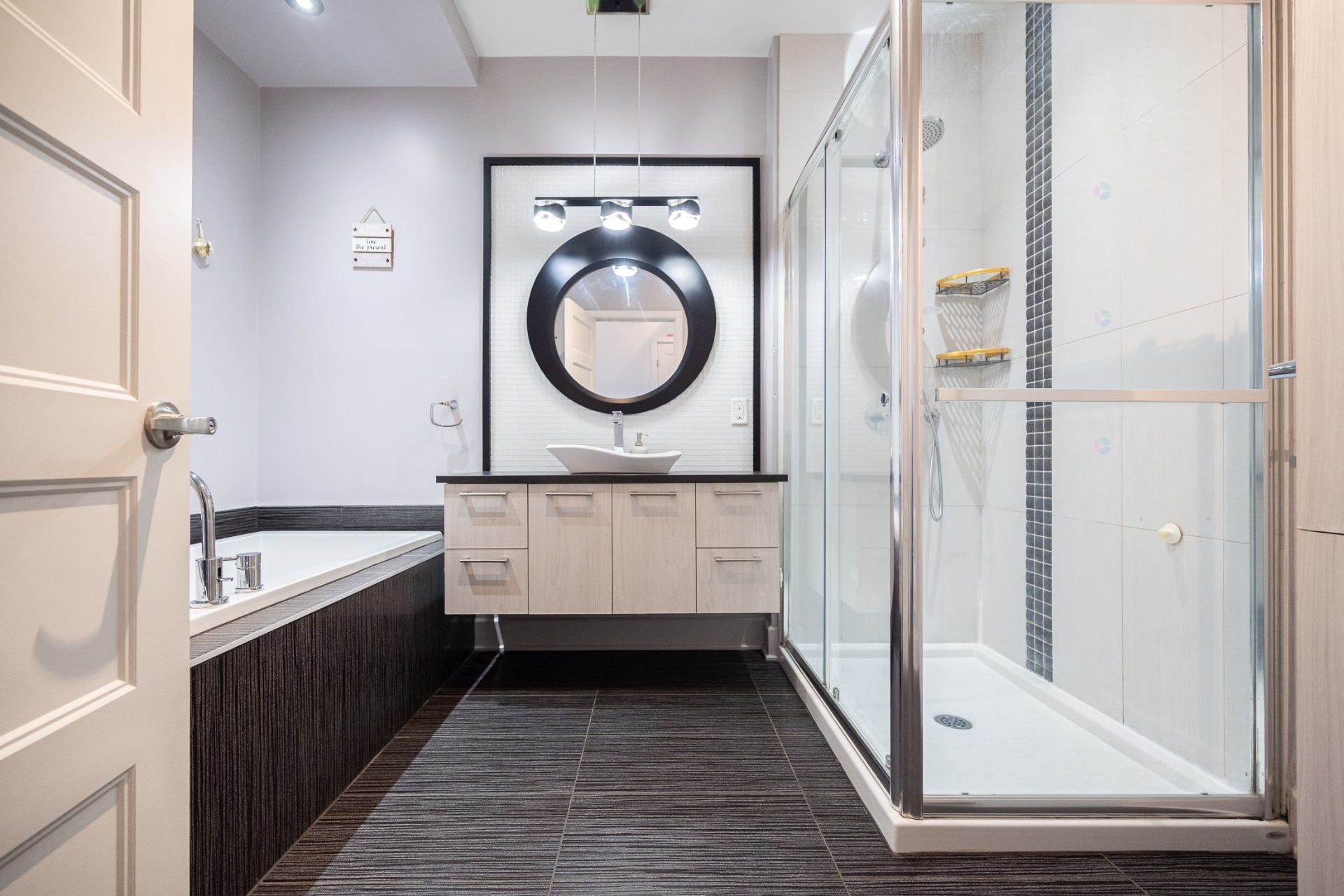 









16860


Rue Jacques-Cartier

,
Mirabel,




QC
J7J0M1

