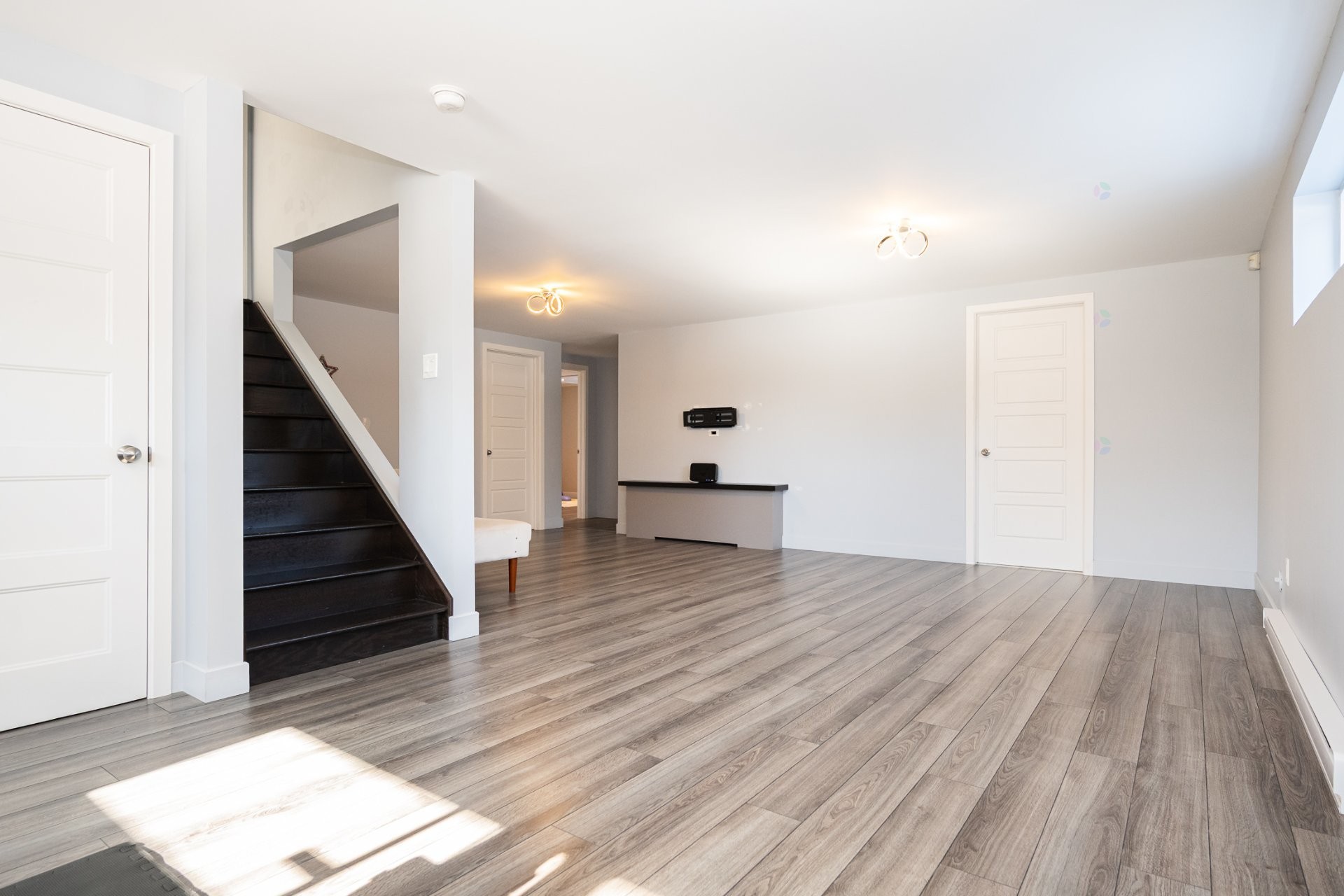 









16860


Rue Jacques-Cartier

,
Mirabel,




QC
J7J0M1

