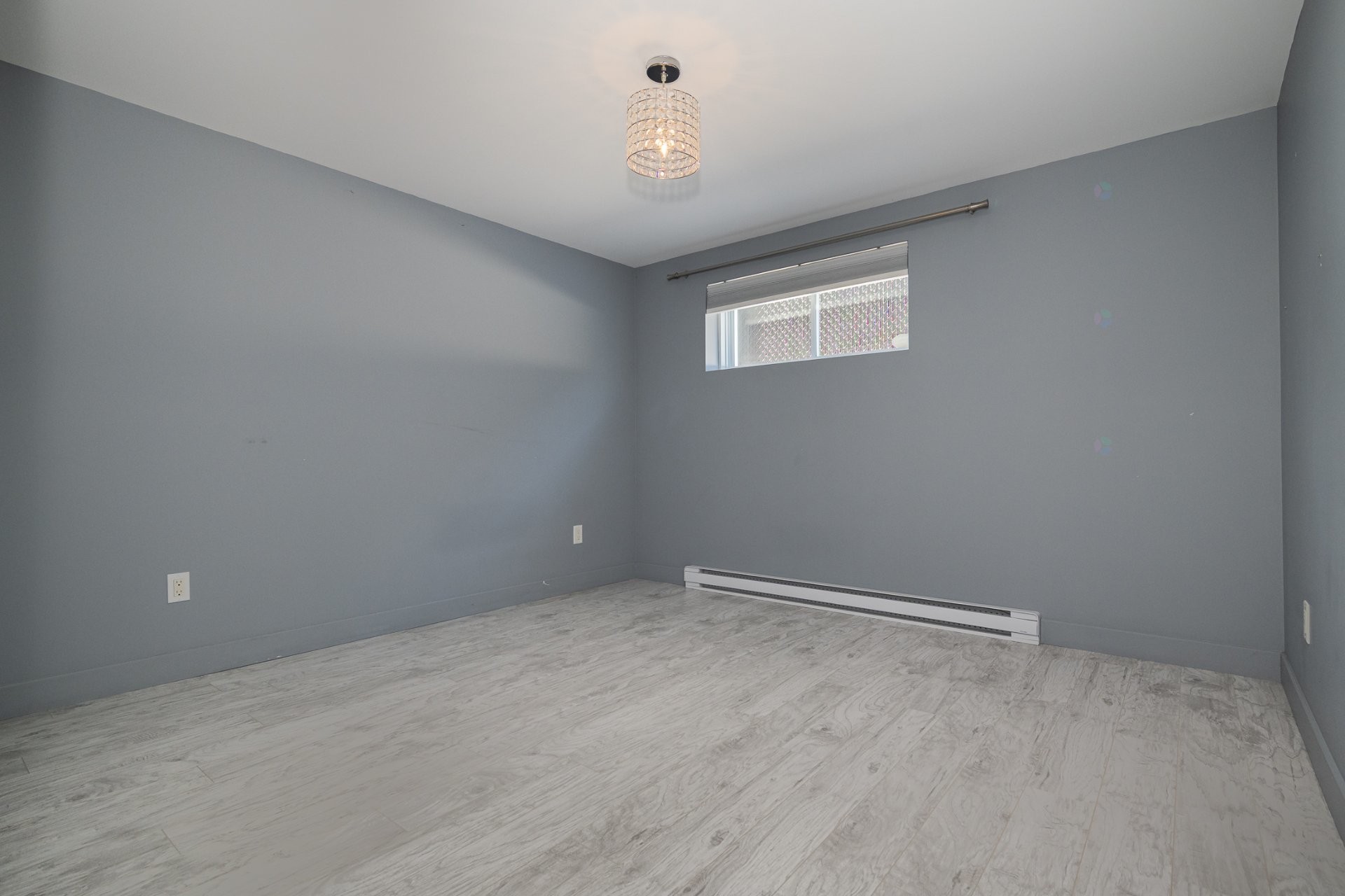 









16860


Rue Jacques-Cartier

,
Mirabel,




QC
J7J0M1

