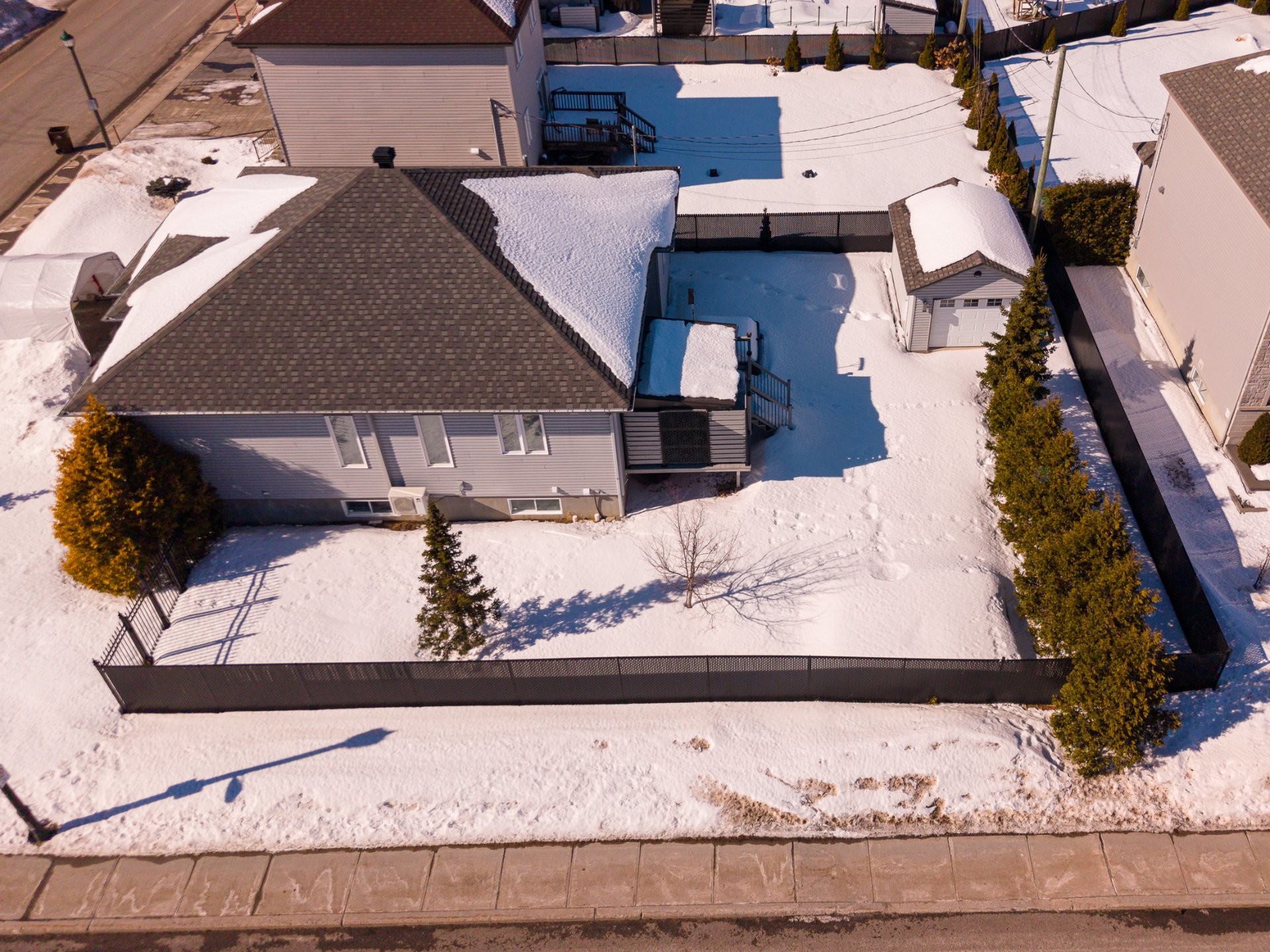 









16860


Rue Jacques-Cartier

,
Mirabel,




QC
J7J0M1

