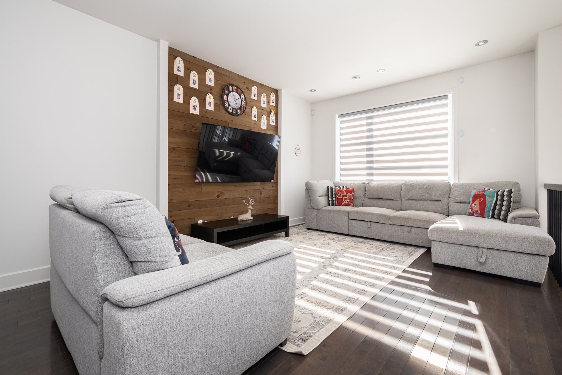 









16860


Rue Jacques-Cartier

,
Mirabel,




QC
J7J0M1

