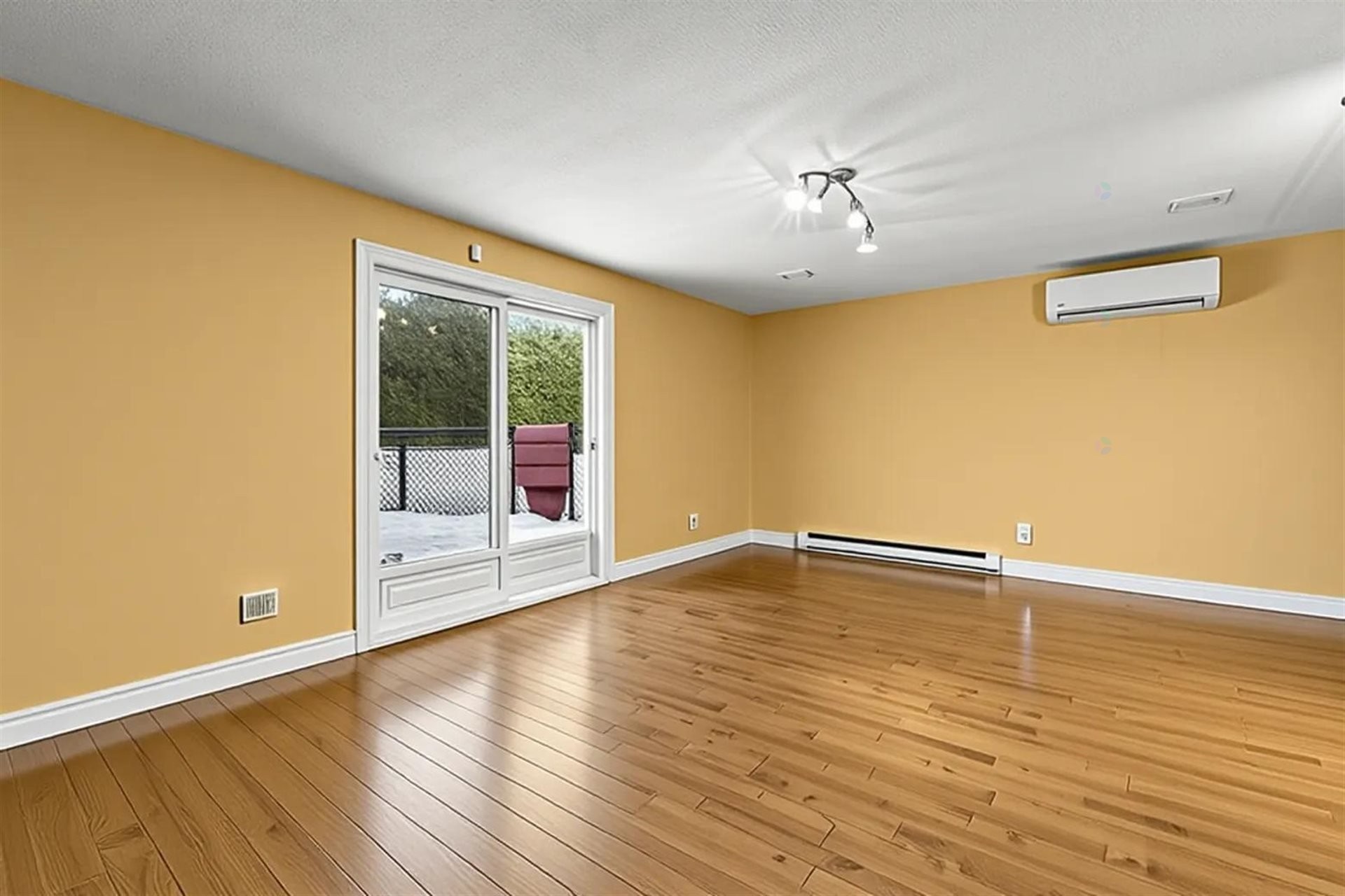 









451


Rue Pierre-Boileau

,
Montréal (L'Île-Bizard/Sainte-Geneviève),




QC
H9C1Z7


