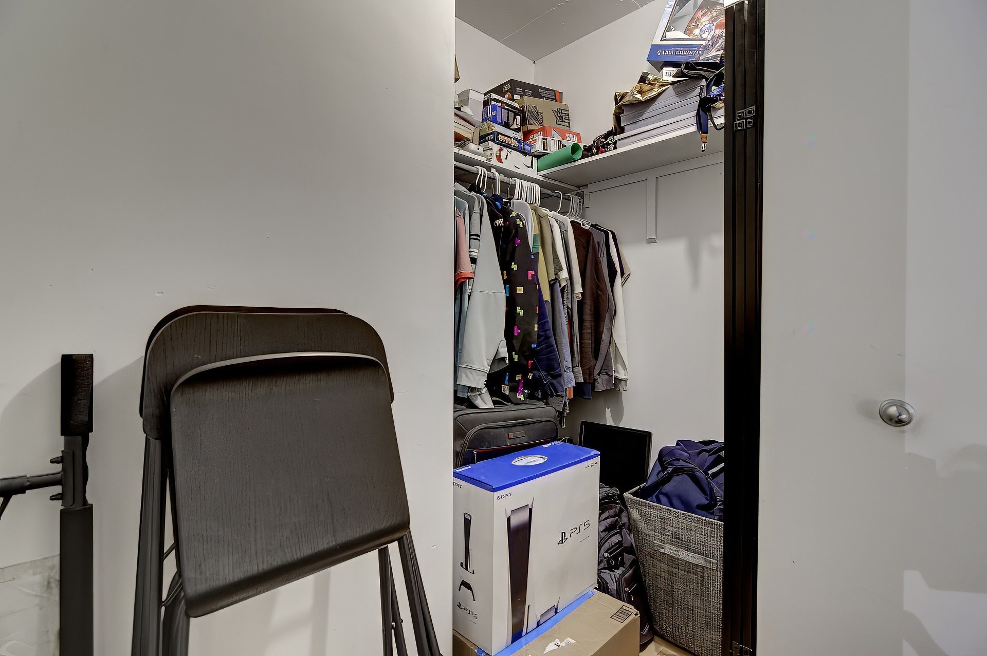 









1451


Rue Parthenais

, 230,
Montréal (Ville-Marie),




QC
H2K3R9

