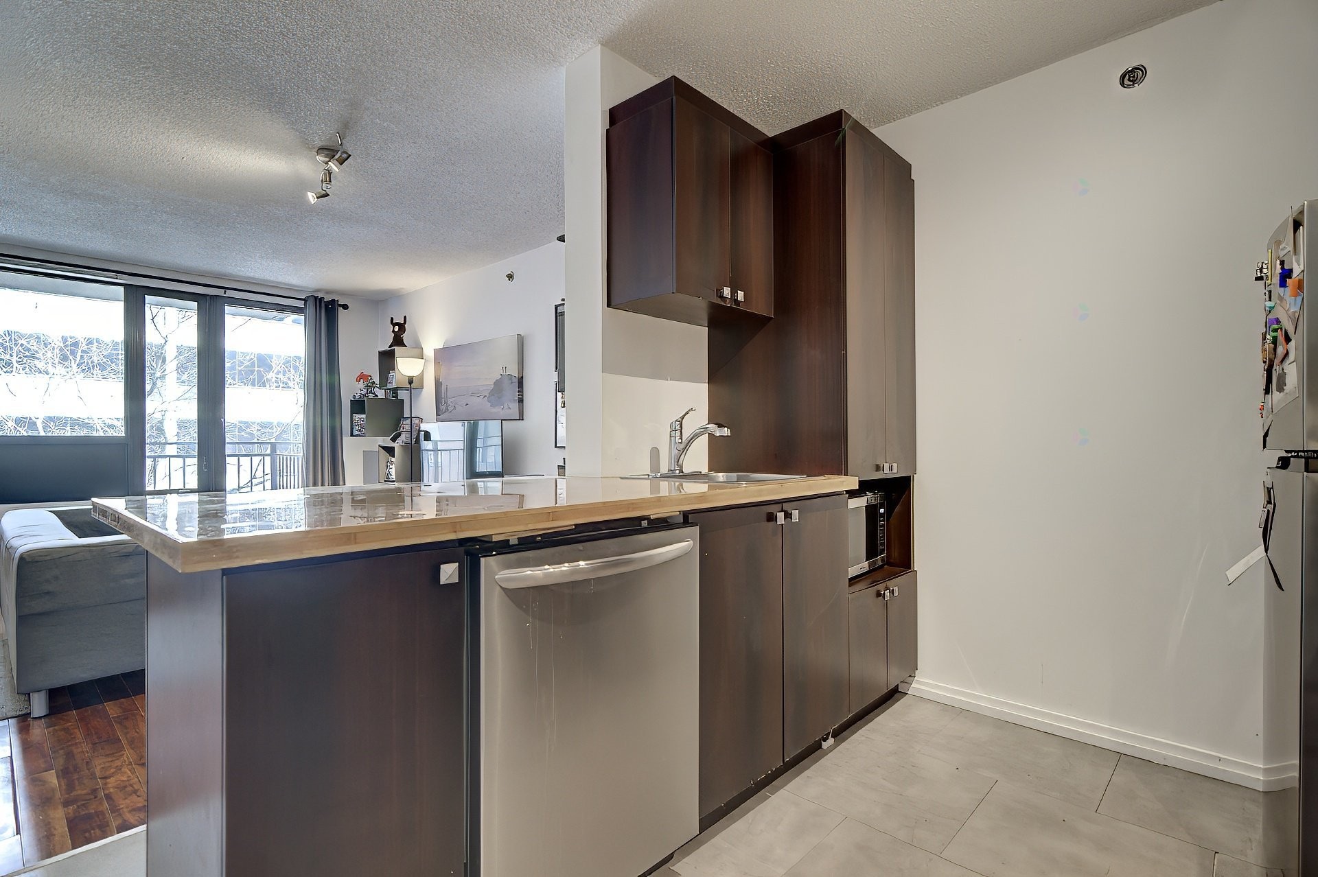 









1451


Rue Parthenais

, 230,
Montréal (Ville-Marie),




QC
H2K3R9

