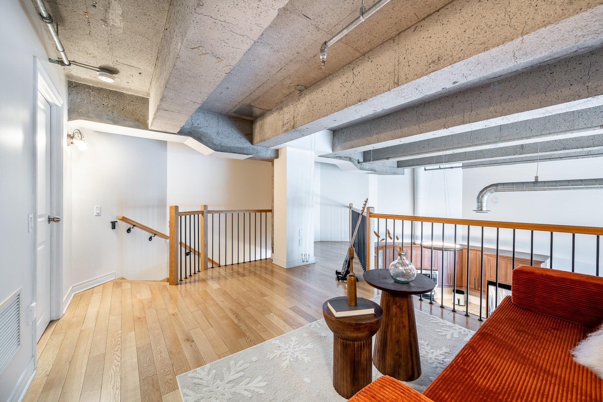 









1200


Rue St-Alexandre

, 704,
Montréal (Ville-Marie),




QC
H3B3H5

