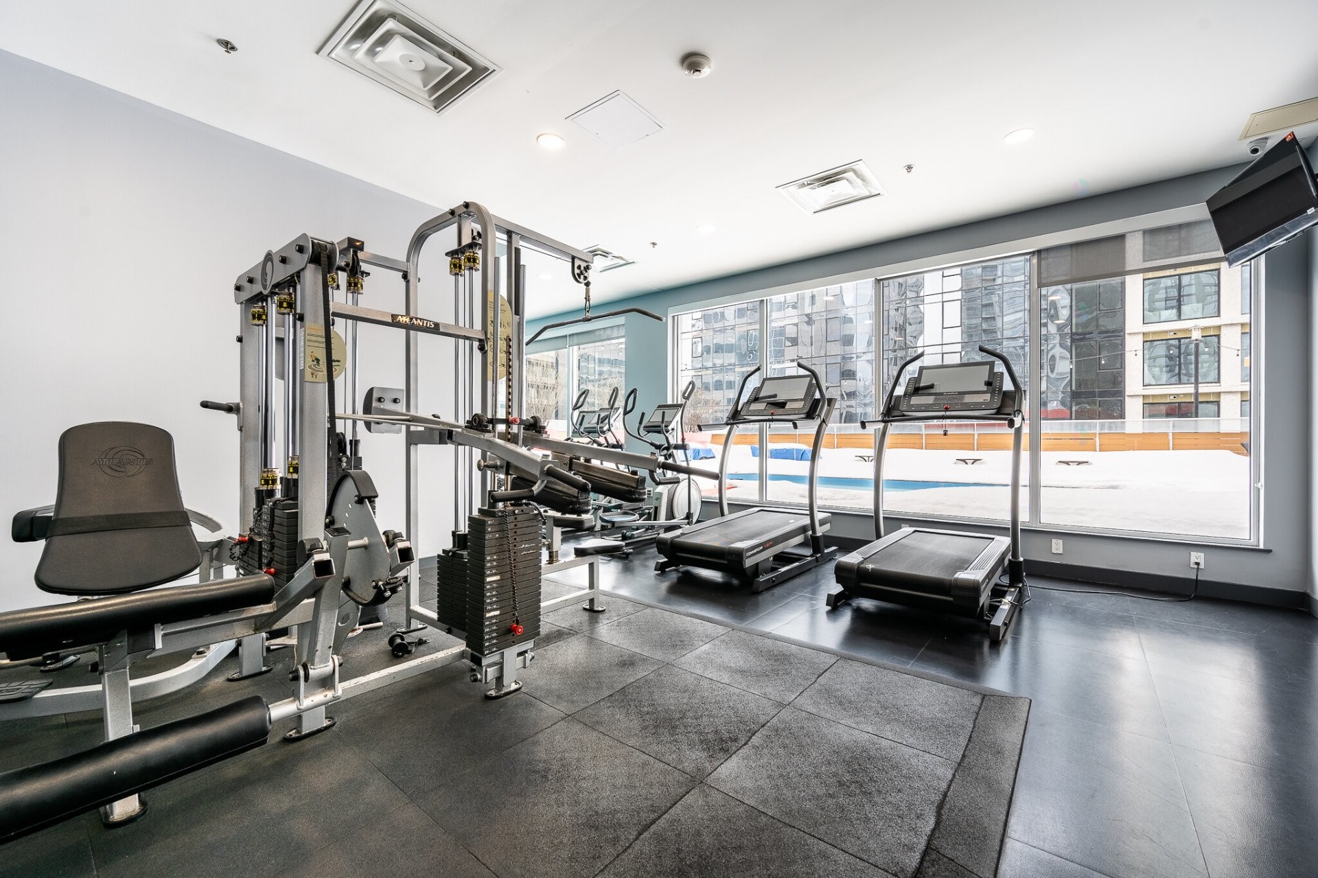 









1200


Rue St-Alexandre

, 704,
Montréal (Ville-Marie),




QC
H3B3H5

