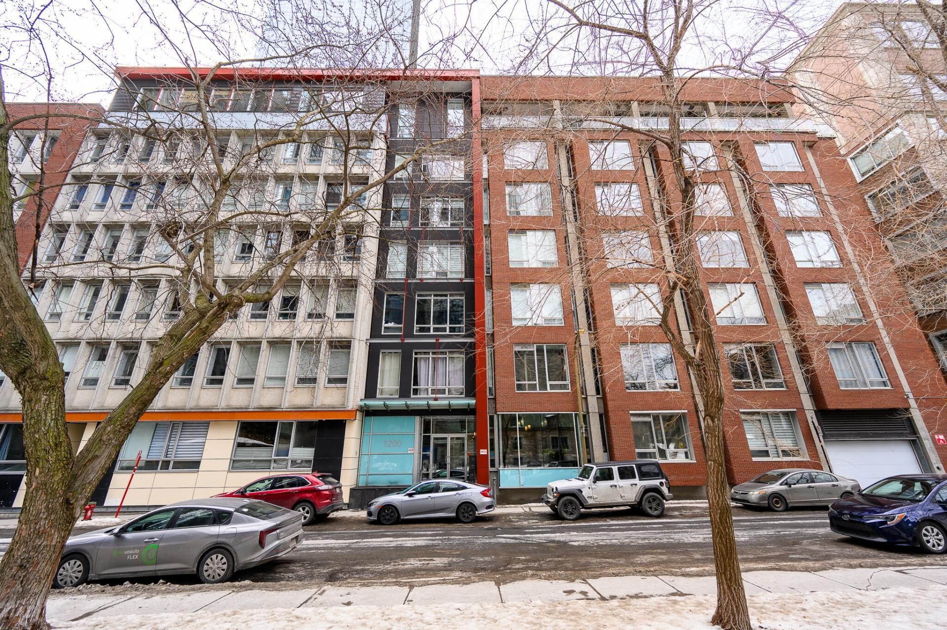









1200


Rue St-Alexandre

, 704,
Montréal (Ville-Marie),




QC
H3B3H5

