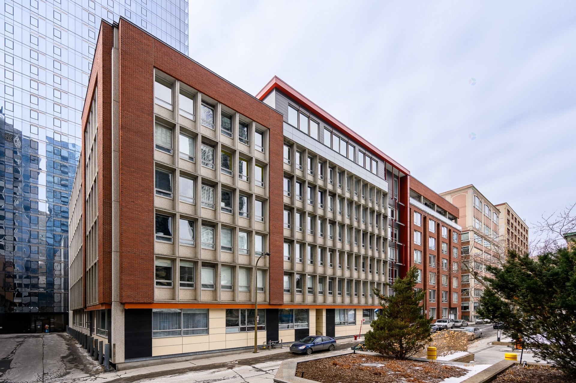 









1200


Rue St-Alexandre

, 704,
Montréal (Ville-Marie),




QC
H3B3H5


