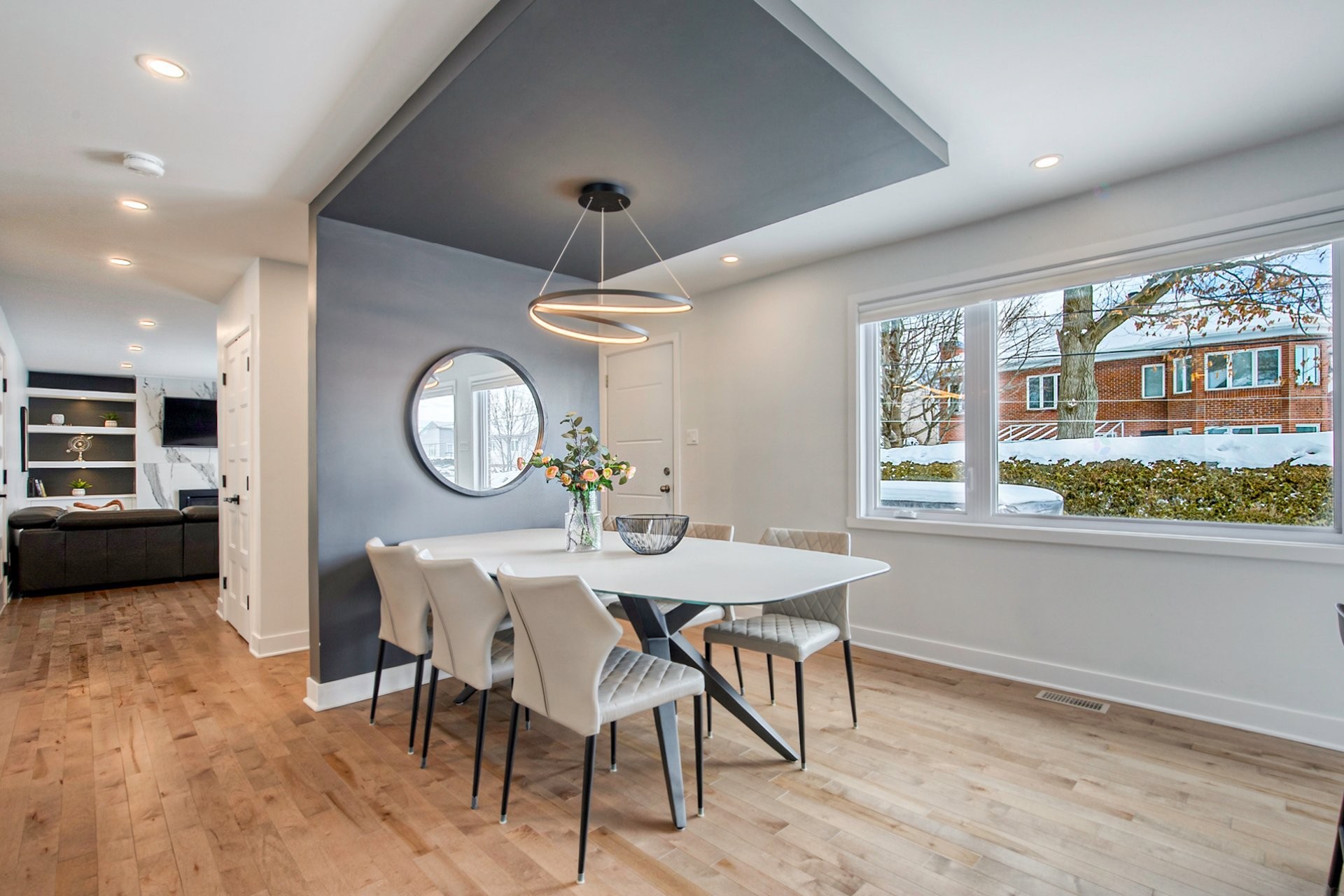 









1984


Rue La Corne

,
Saint-Bruno-de-Montarville,




QC
J3V4Z9

