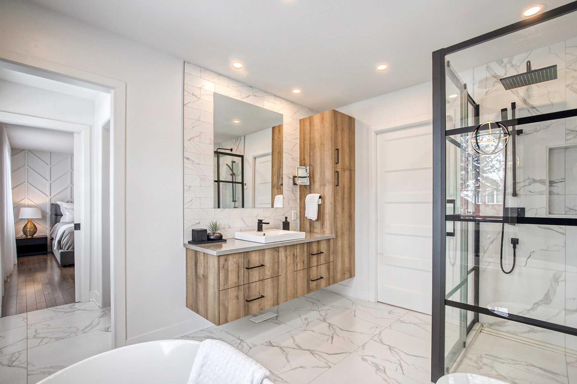 









1984


Rue La Corne

,
Saint-Bruno-de-Montarville,




QC
J3V4Z9

