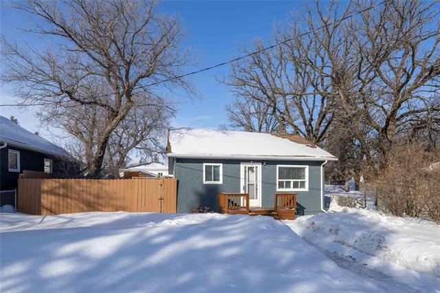 









6


King

ST,
Stony Mountain,




MB
R0C 3A0

