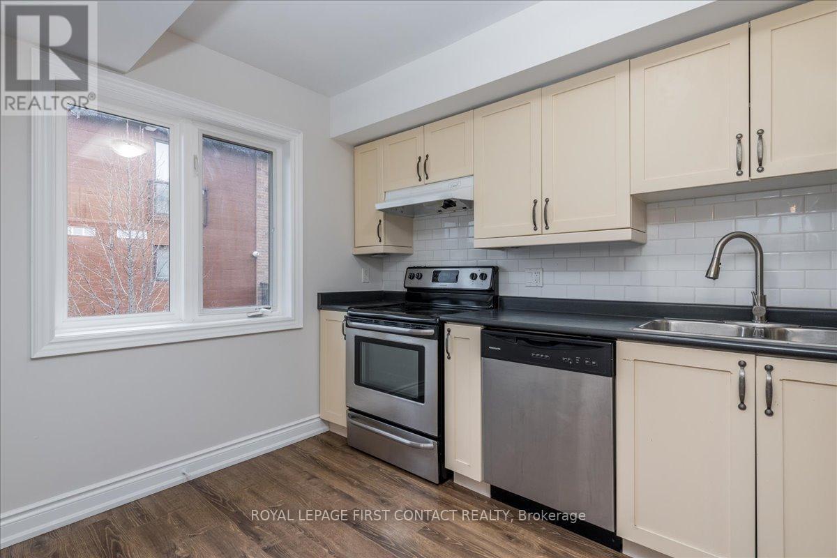 












4 - 35 MADELAINE DRIVE

,
Barrie,




Ontario
L9J0G8

