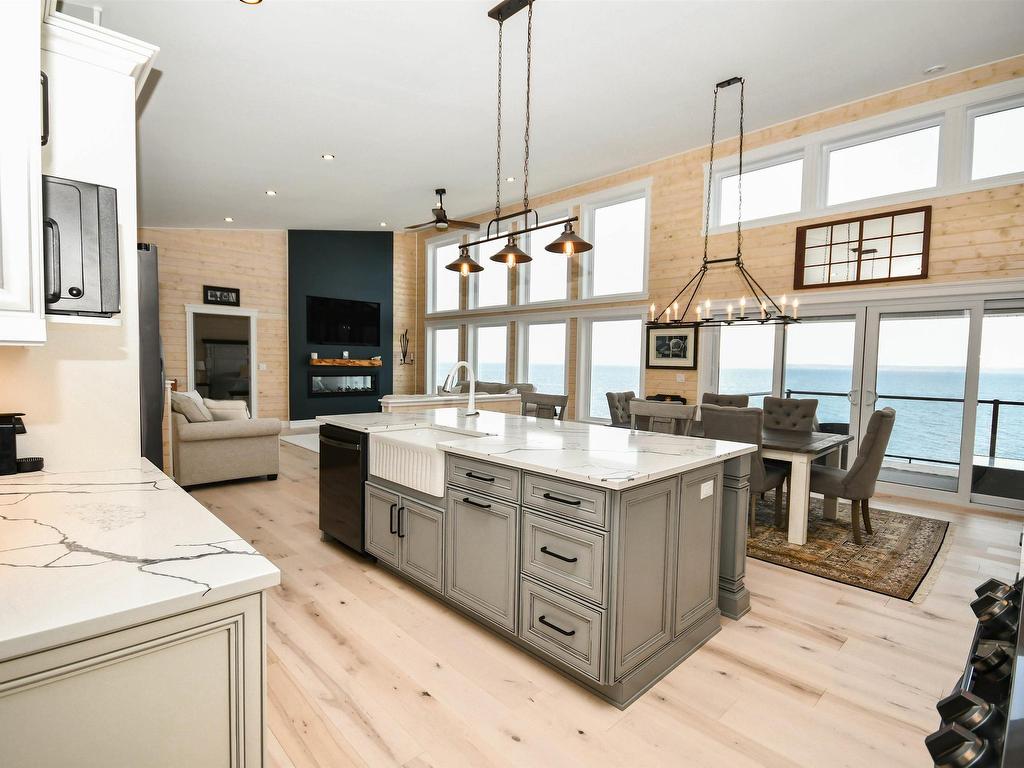 












1907 Highway 329

,
Hubbards,




NS
B0J 1T0

