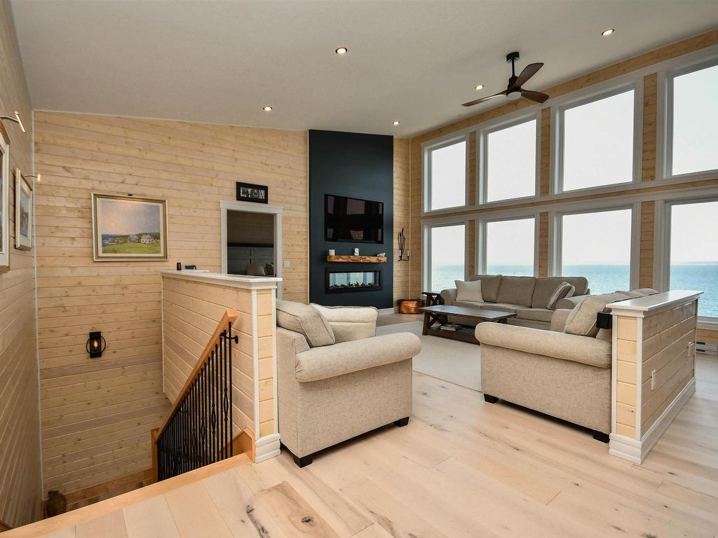 












1907 Highway 329

,
Hubbards,




NS
B0J 1T0


