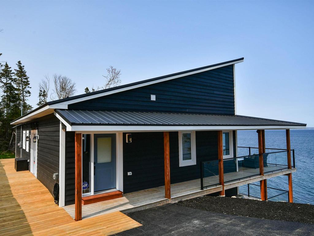 












1907 Highway 329

,
Hubbards,




NS
B0J 1T0


