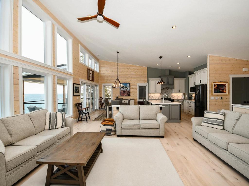 












1907 Highway 329

,
Hubbards,




NS
B0J 1T0

