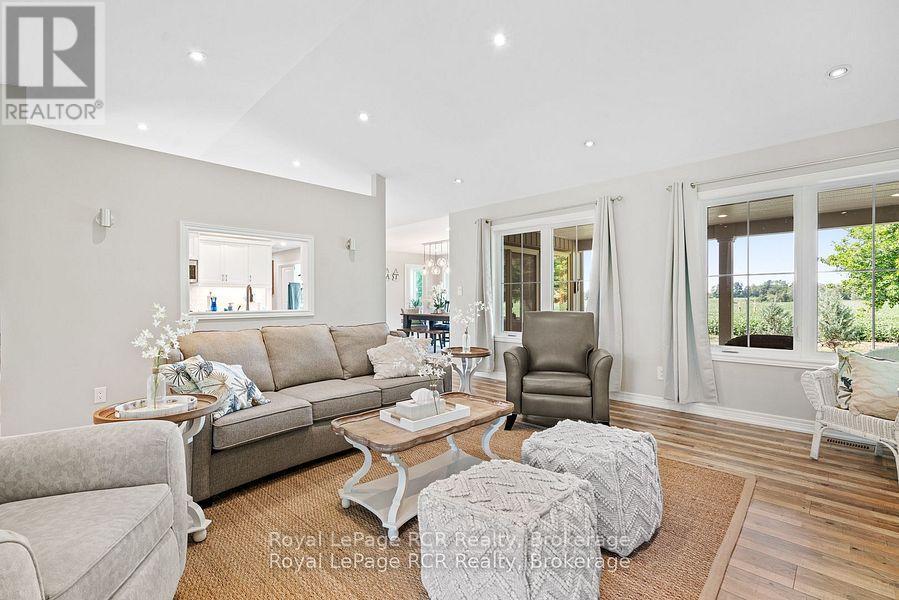 












302769 DOUGLAS STREET

,
West Grey,




Ontario
N0G1R0

