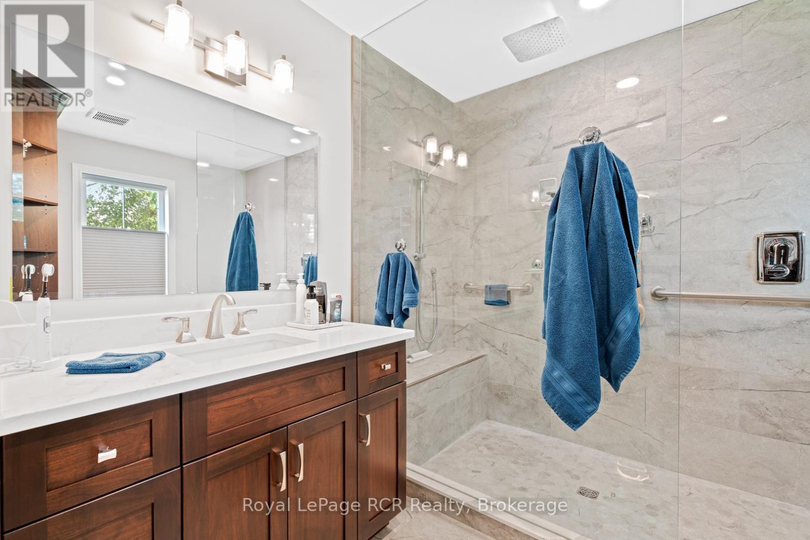 












302769 DOUGLAS STREET

,
West Grey,




Ontario
N0G1R0

