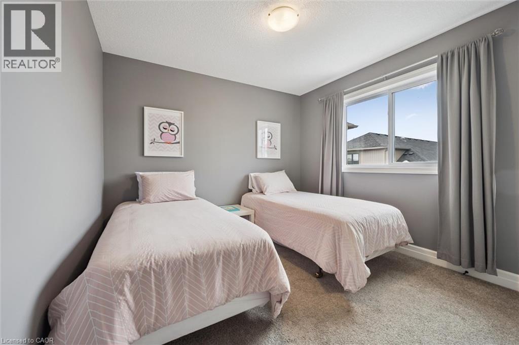 












75 WOODBERRY Crescent

,
Elmira,




Ontario
N3B0C5

