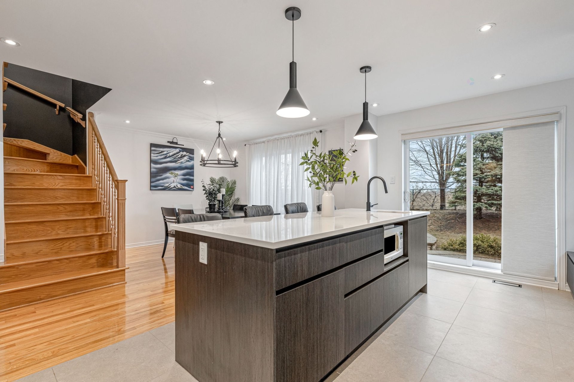 









767


Rue Wilfrid-Pelletier

,
Boucherville,




QC
J4B8V1


