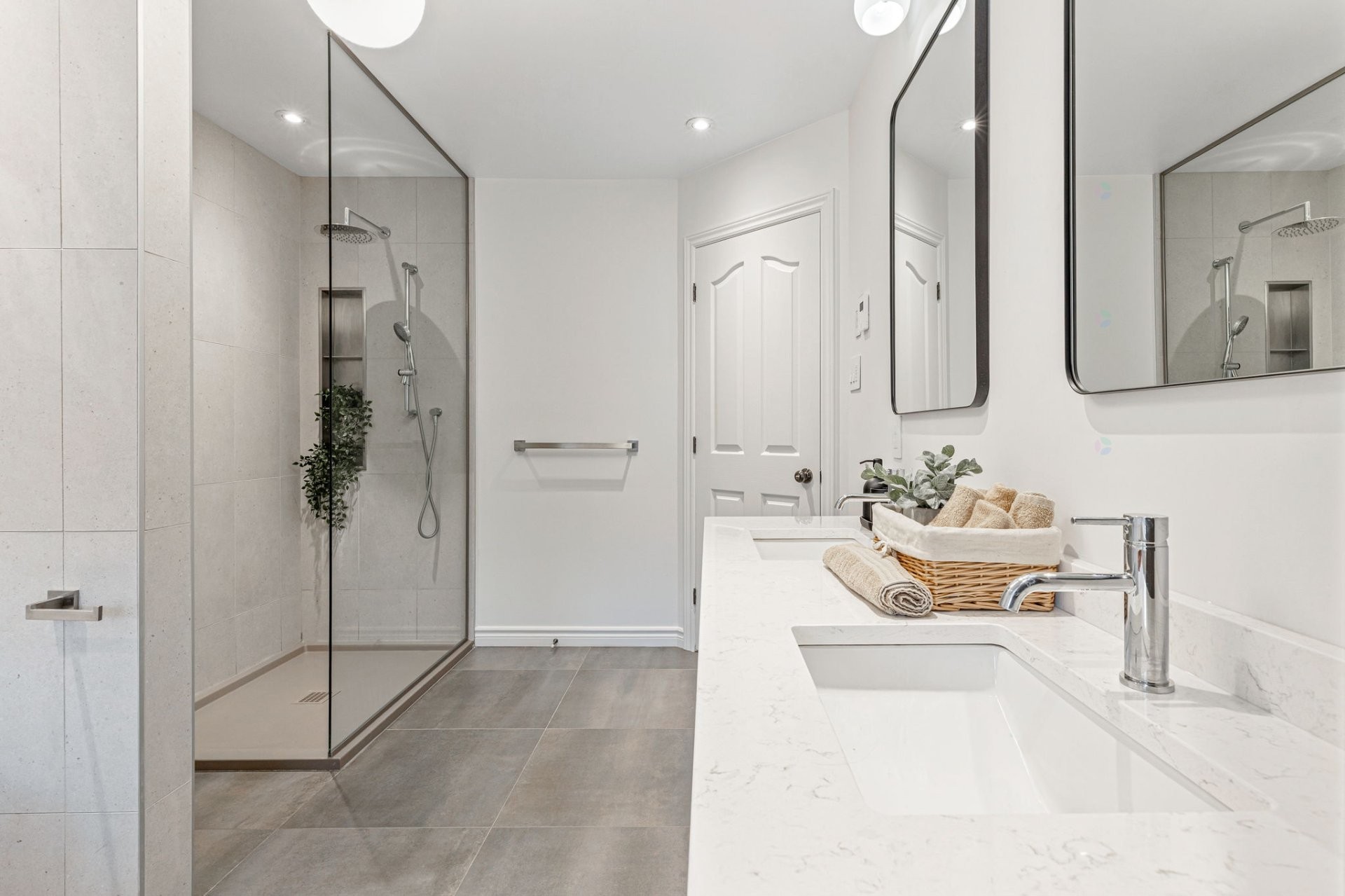









767


Rue Wilfrid-Pelletier

,
Boucherville,




QC
J4B8V1


