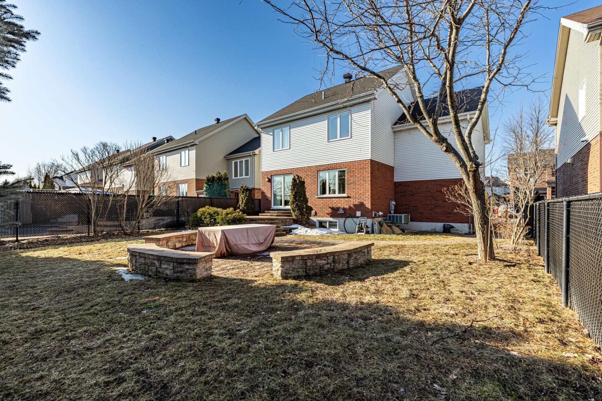









767


Rue Wilfrid-Pelletier

,
Boucherville,




QC
J4B8V1

