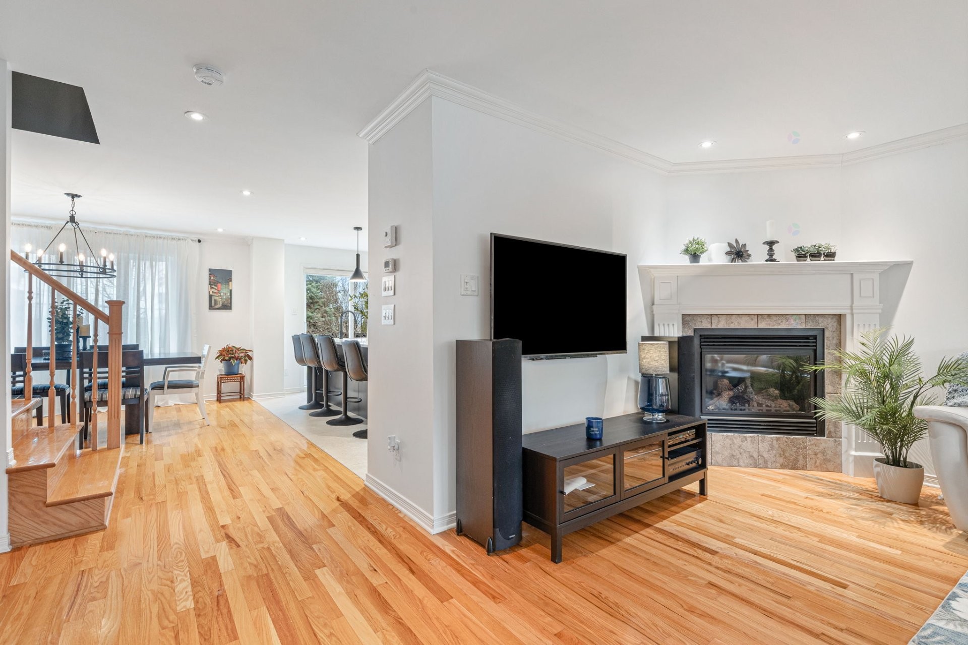 









767


Rue Wilfrid-Pelletier

,
Boucherville,




QC
J4B8V1

