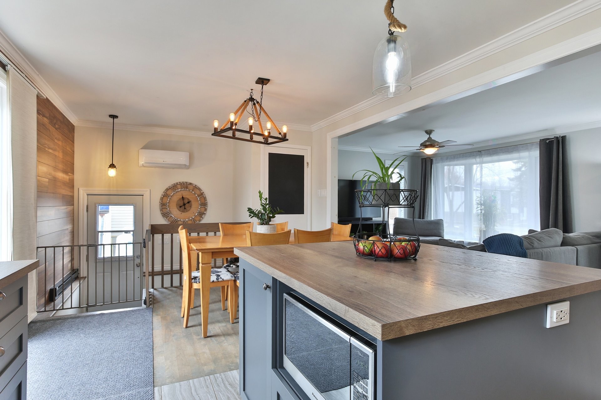 









660


Av. du Portage

,
Sainte-Catherine,




QC
J5C1J1

