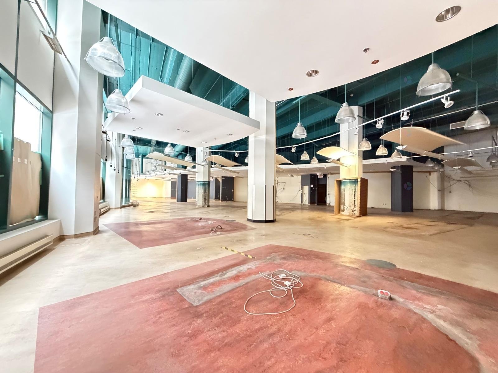 









440


Boul. De Maisonneuve O.

, 1A,
Montréal (Ville-Marie),




QC
H3A0B4

