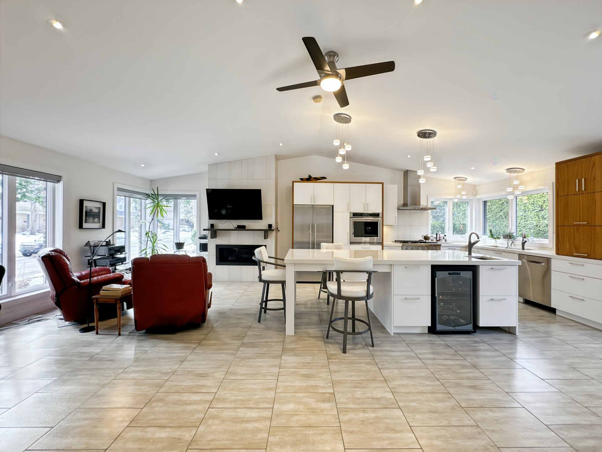 









590


Av. Townshend

,
Saint-Lambert,




QC
J4R1M5

