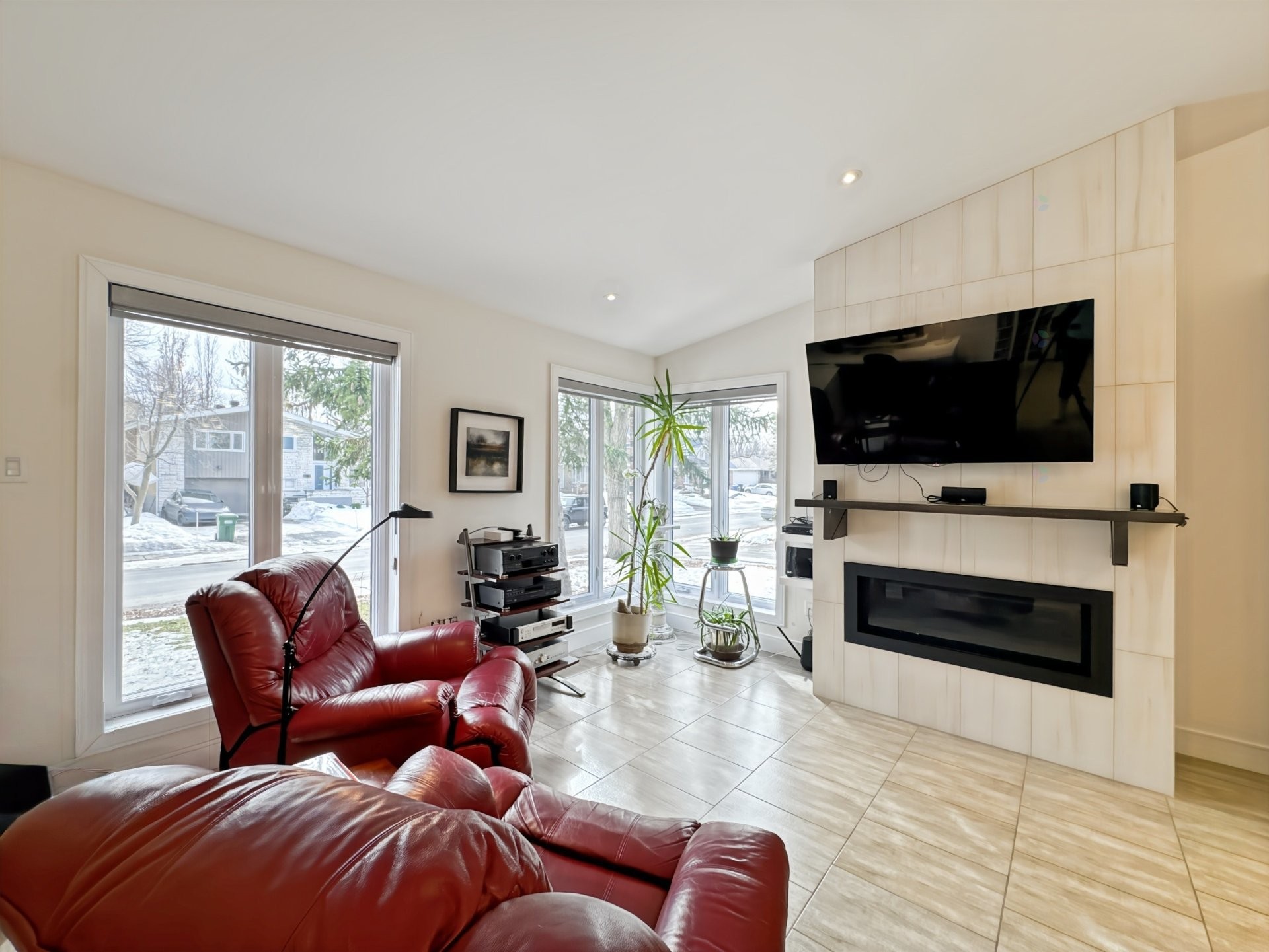 









590


Av. Townshend

,
Saint-Lambert,




QC
J4R1M5

