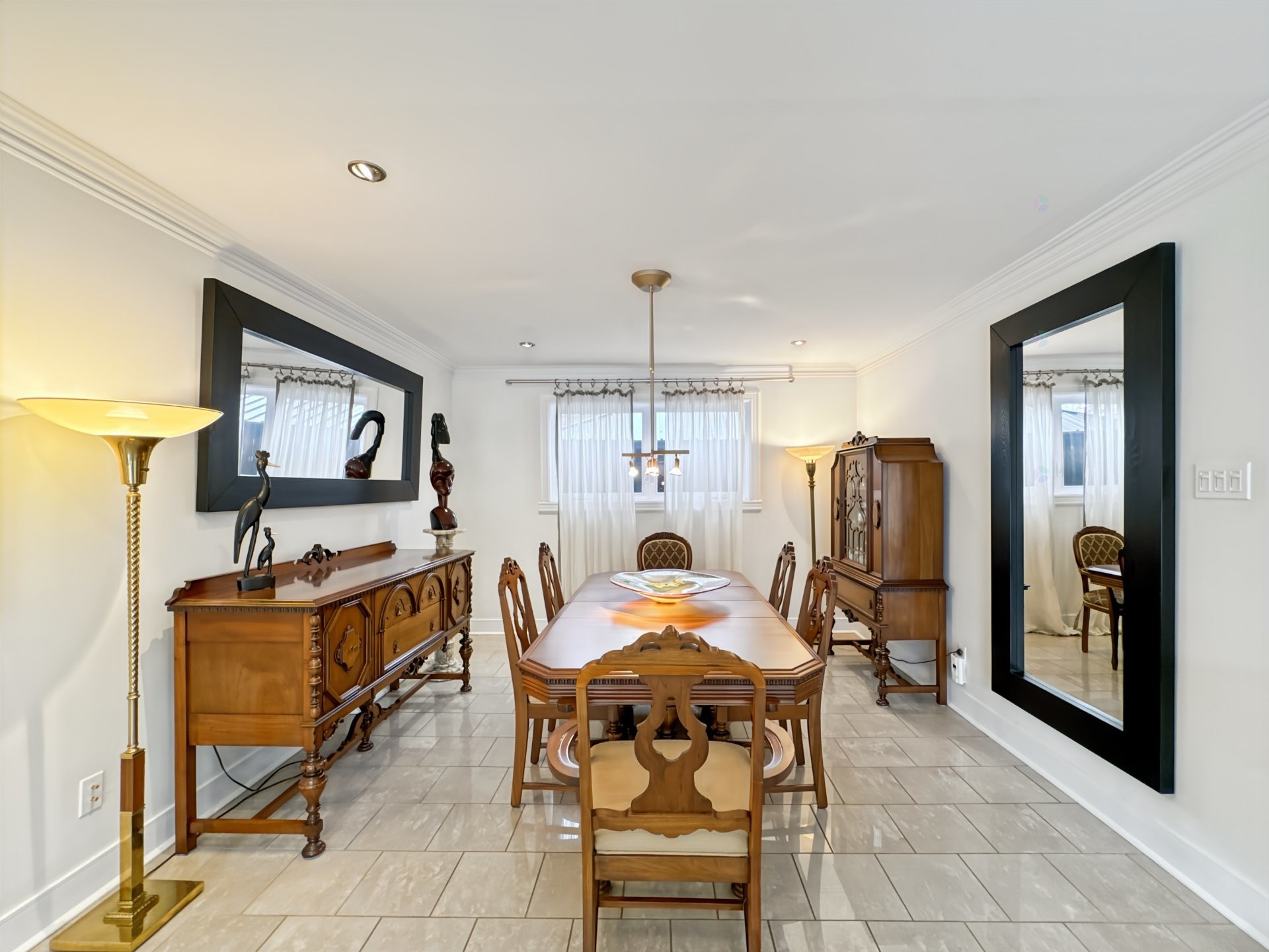 









590


Av. Townshend

,
Saint-Lambert,




QC
J4R1M5

