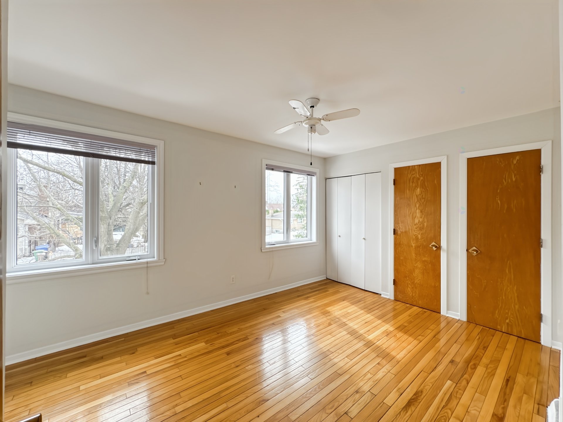 









590


Av. Townshend

,
Saint-Lambert,




QC
J4R1M5

