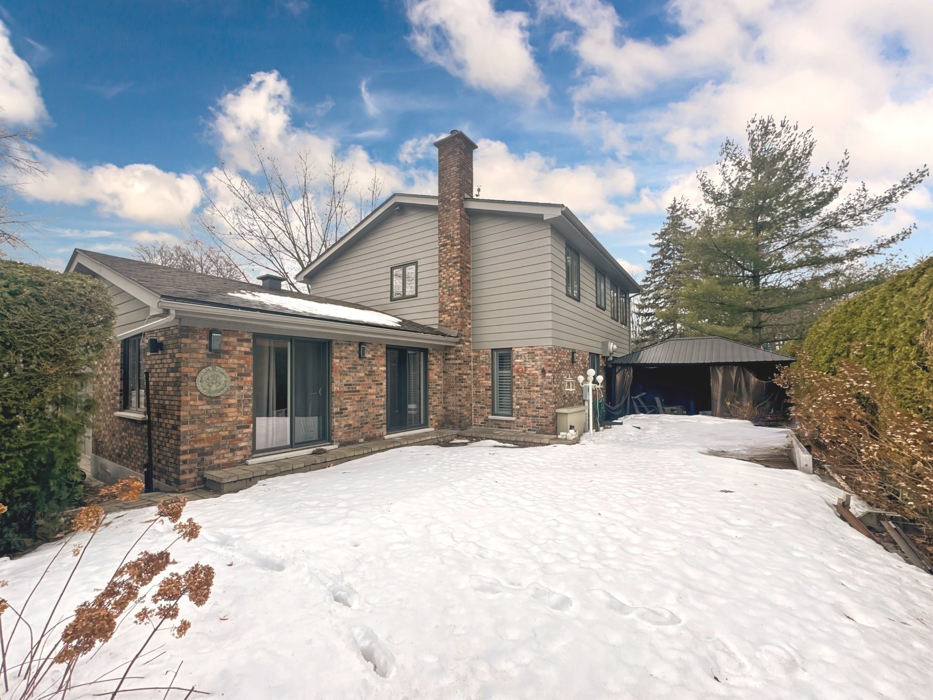 









590


Av. Townshend

,
Saint-Lambert,




QC
J4R1M5


